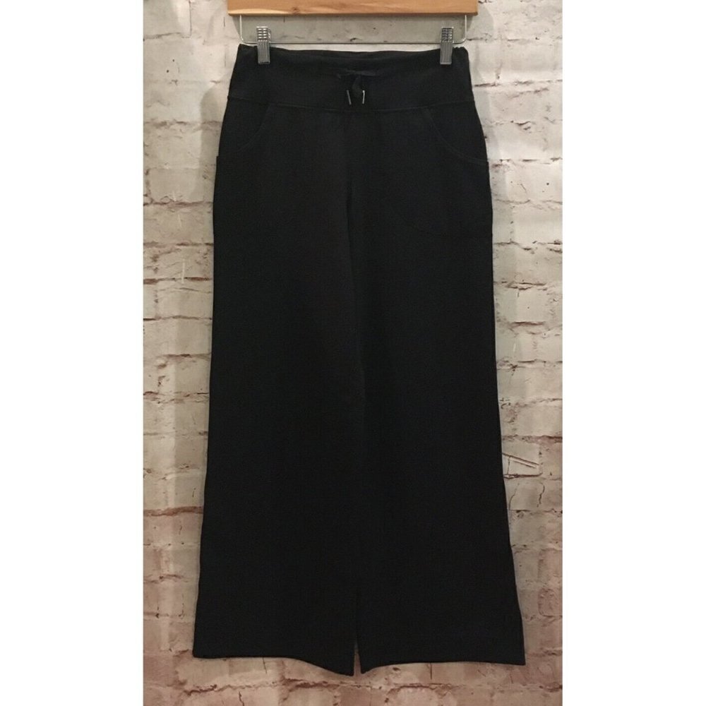 Lululemon Womens Black Wide Leg STILL CROP Pant Luon Stretch Yoga Size 2